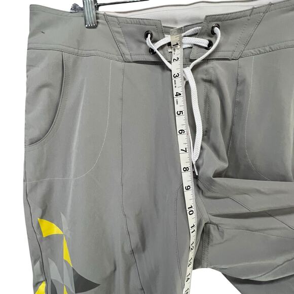 Sea Doo Pulse Boardshorts Mens Size 34 Gray Pockets Stretch Watersports Athletic - Picture 11 of 16